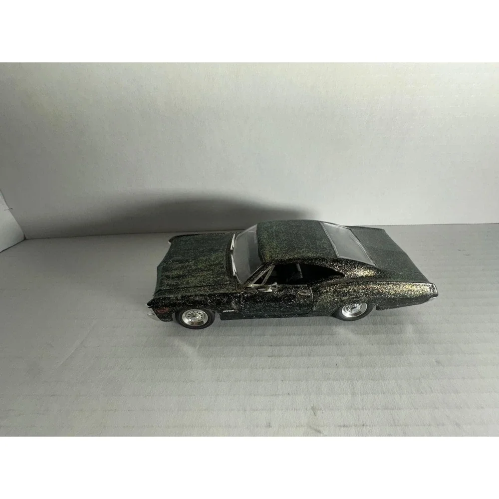 Jada 1:24 Scale 1967 Chevrolet Impala SS Collectible Model Car